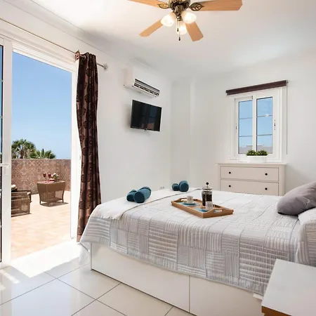 Naranja With Private Heated Pool, Sea Views, Air Conditioning, Terrace, Itv And Bbc Channels, Wifi * Callao Salvaje
